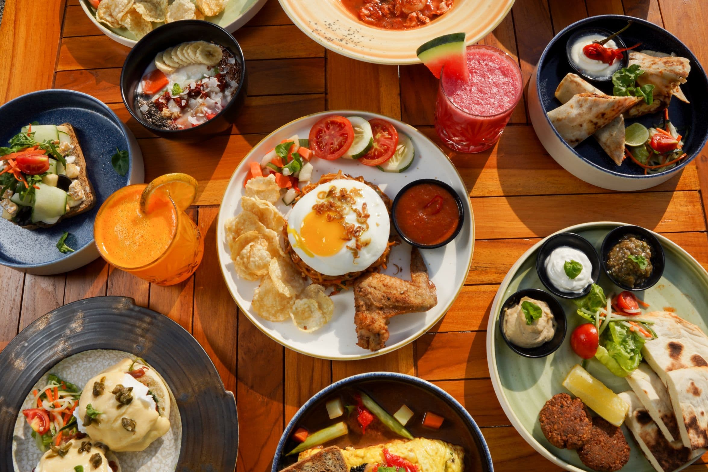 <p>Discover three distinct dining experiences at Qunci Villas — from the refined Indonesian and Asian flavors of Quali, to premium seafood and steaks at Qerang, to relaxed Italian dishes and sunset drinks at Nooq. Each venue offers its own atmosphere, all set along the stunning beachfront of Mangsit Beach.</p>