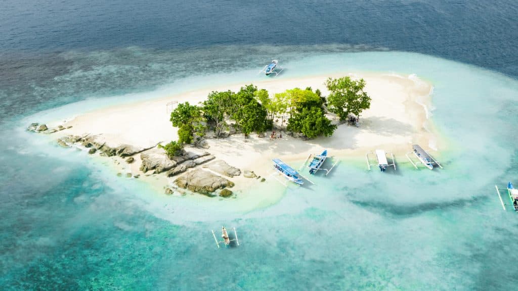 <p>Embrace the spirit of adventure in Lombok’s great outdoors. Trek to the summit of <strong>Mount Rinjani</strong> through lush forests and cascading waterfalls, dive into the crystal waters of the <strong>Gili Islands</strong> for world-class snorkeling, or wander to secluded <strong>hidden beaches</strong> where tranquility reigns. From the enchanting <strong>Benang Kelambu</strong> and <strong>Tiu Kelep waterfalls</strong> to endless coastal escapes, every journey invites you to connect with nature at its most breathtaking.</p>