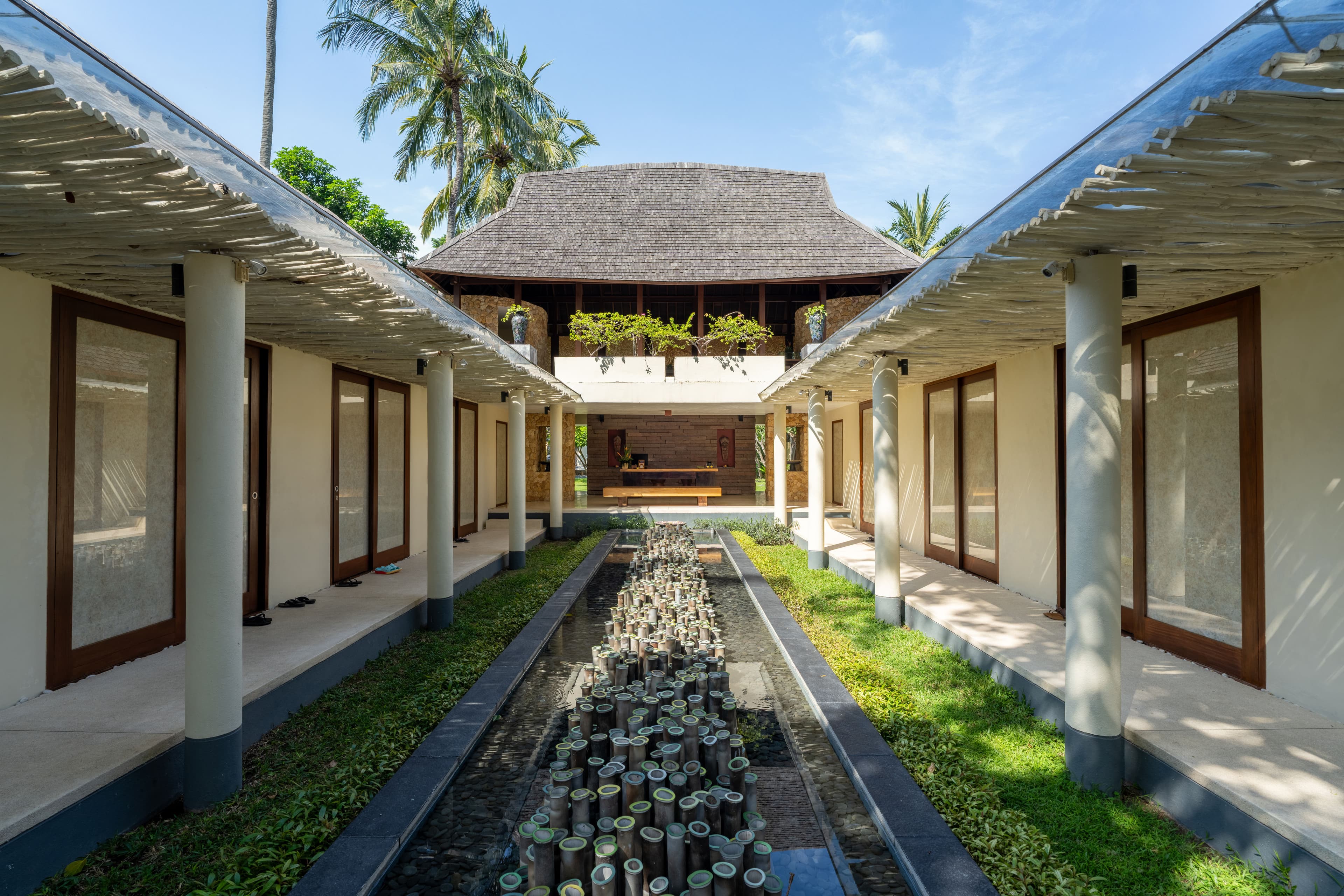 <h5>Qunci Villas Resort not only caters to a revitalized spirit, but also to revitalized bodies through our Qamboja Health Spa and our special Yoga classes.</h5>